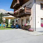 Stefano 2 *